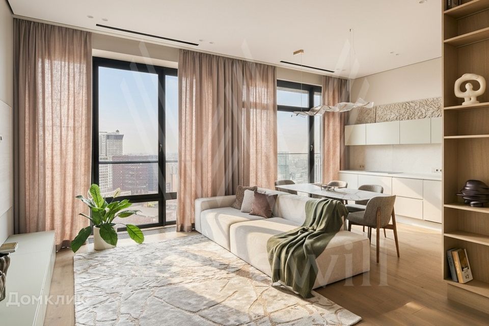 Продаётся 4-комнатная квартира, 130 м²