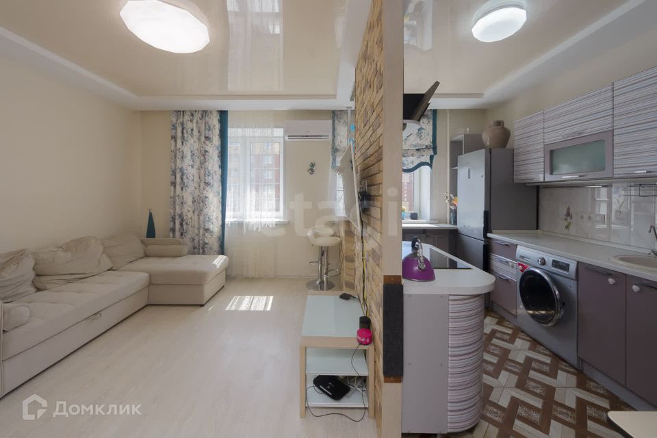 Продаётся 1-комнатная квартира, 49 м²
