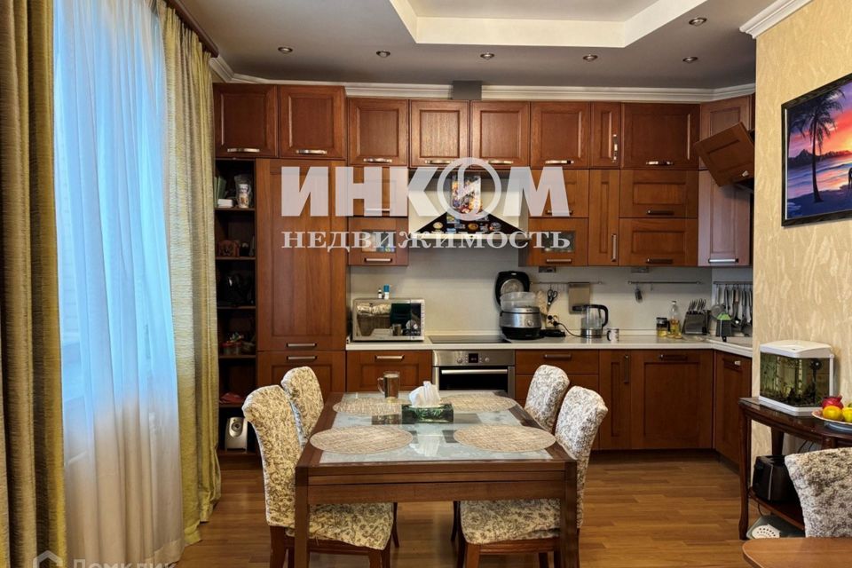 Продаётся 2-комнатная квартира, 94 м²