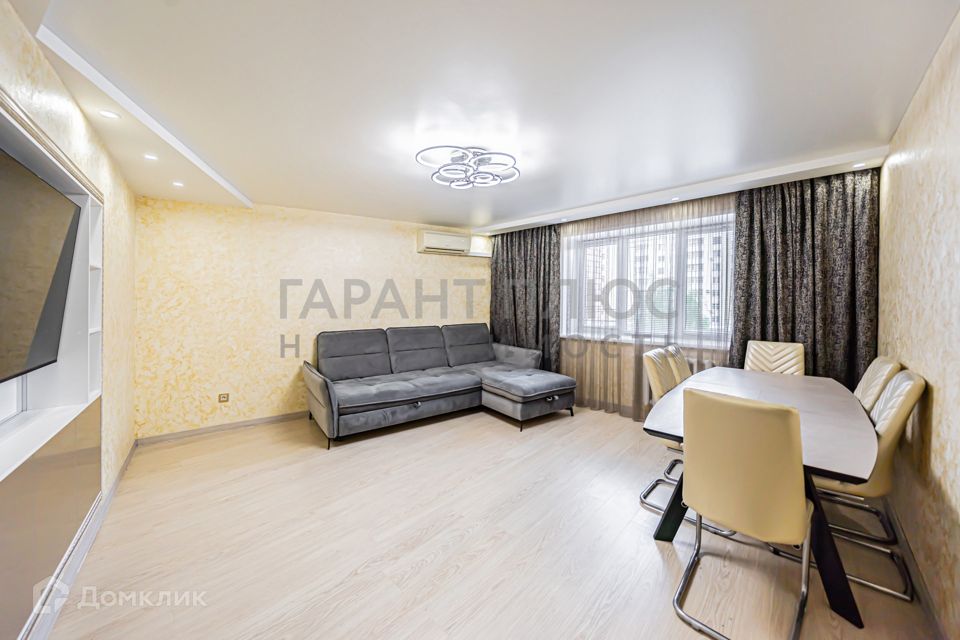 Сдаётся 2-комнатная квартира, 71.3 м²