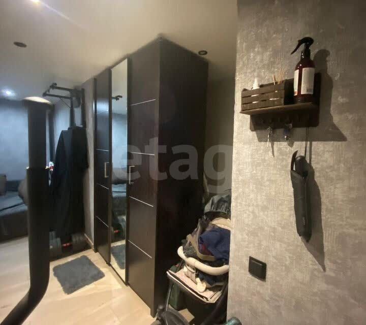 Продаётся 1-комнатная квартира, 43 м²
