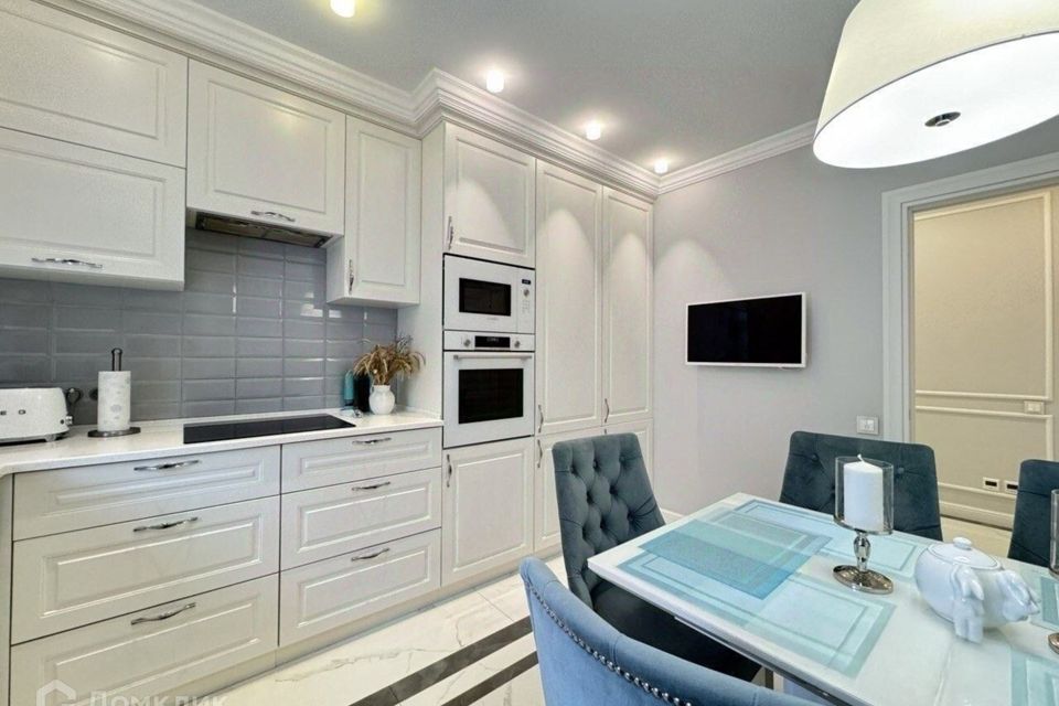 Продаётся 2-комнатная квартира, 65.6 м²