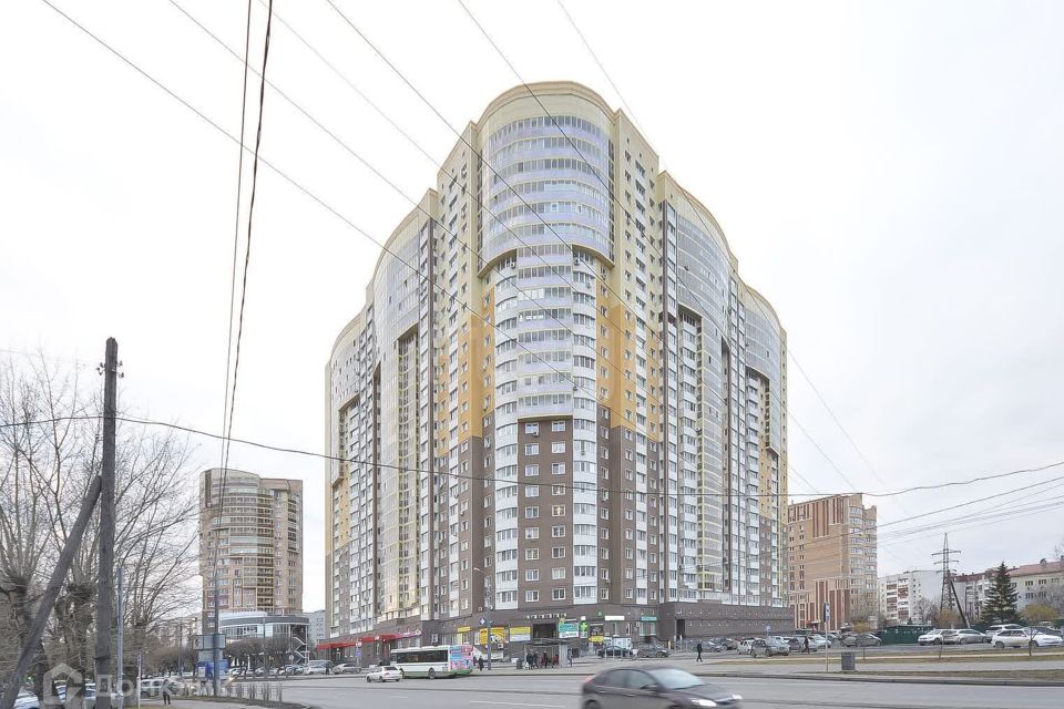 Продаётся 3-комнатная квартира, 92.5 м²