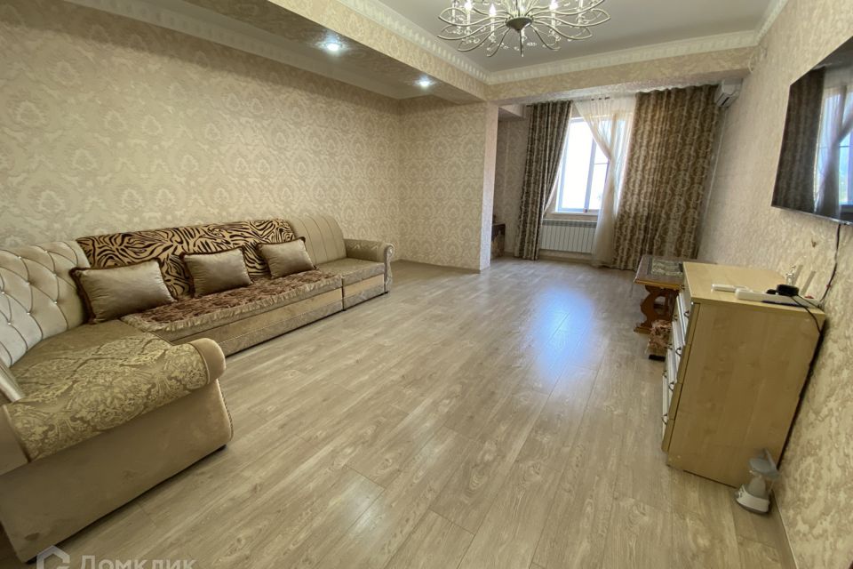 Продаётся 2-комнатная квартира, 79 м²