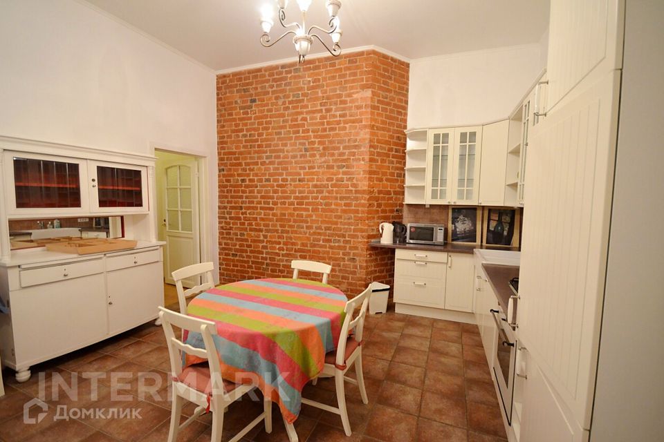 Сдаётся 5-комнатная квартира, 139 м²