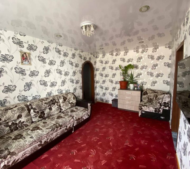 Продаётся 4-комнатная квартира, 60.7 м²