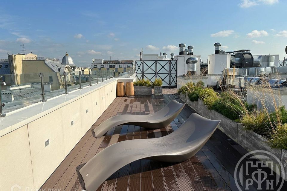 Продаётся 2-комнатная квартира, 67.6 м²