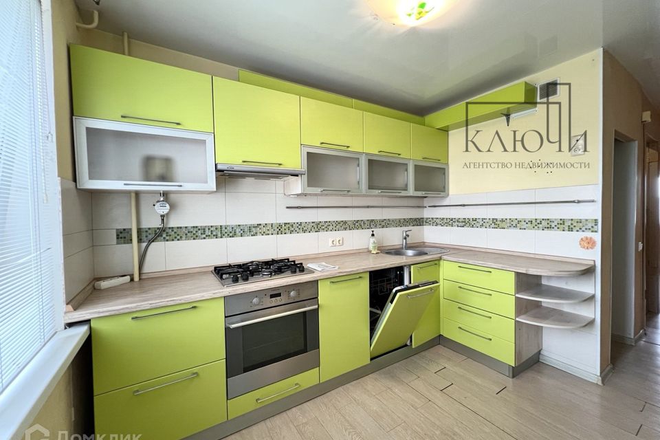 Продаётся 4-комнатная квартира, 75.4 м²