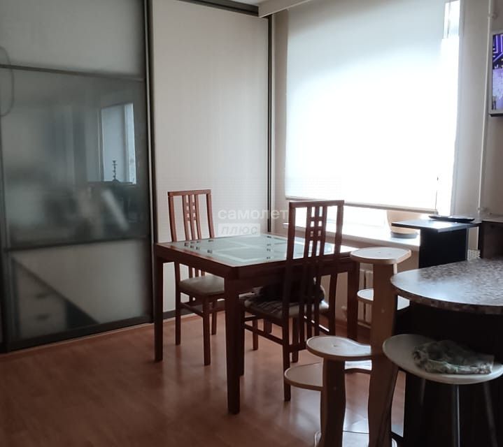 Продаётся 3-комнатная квартира, 57.2 м²