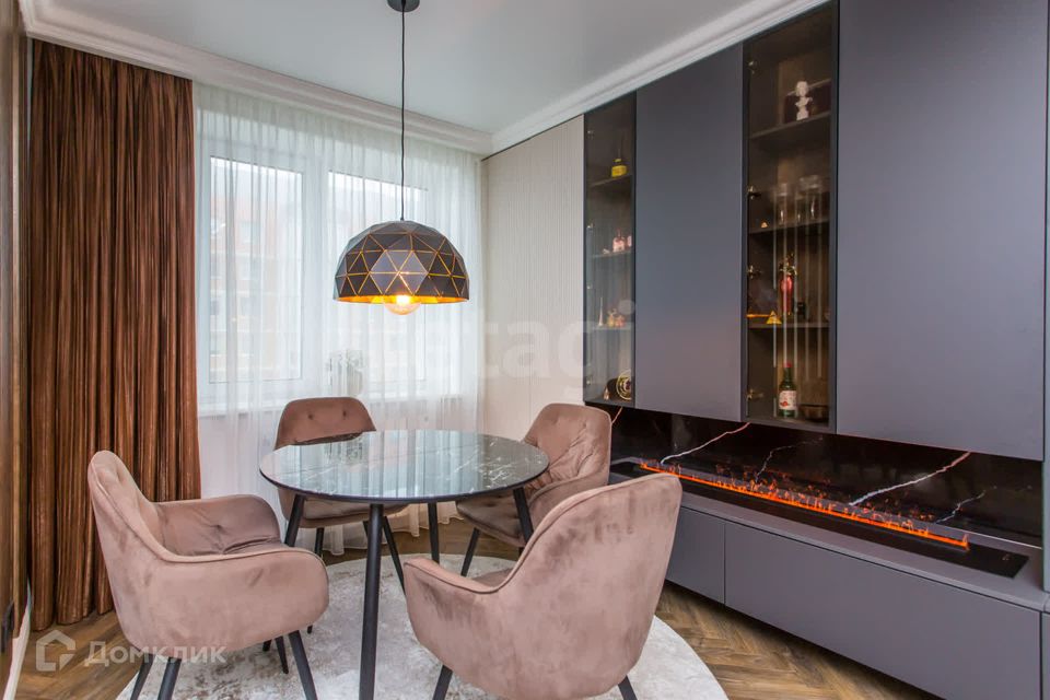 Продаётся 2-комнатная квартира, 70.6 м²