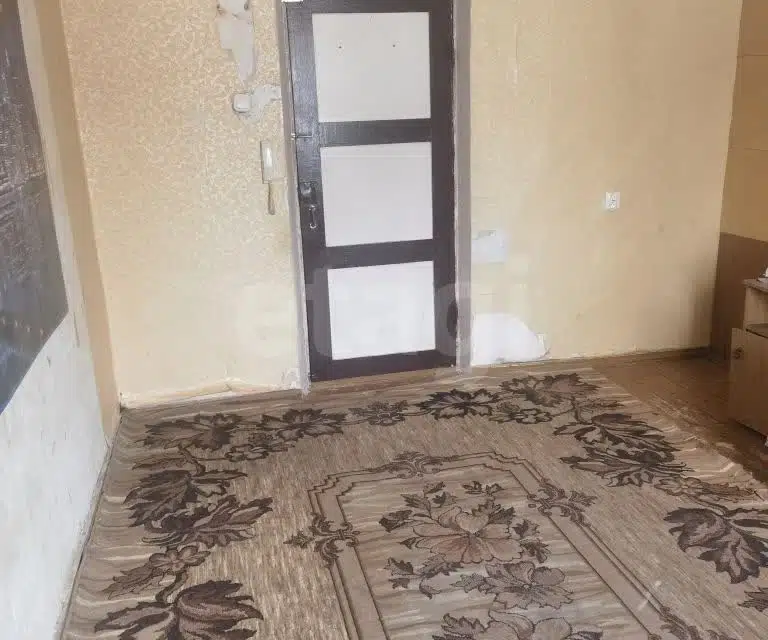 Продаётся комната в 1-комн. квартире, 14.9 м²
