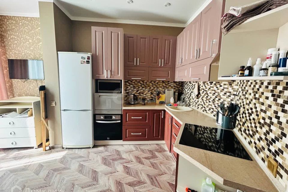 Продаётся 1-комнатная квартира, 42.1 м²
