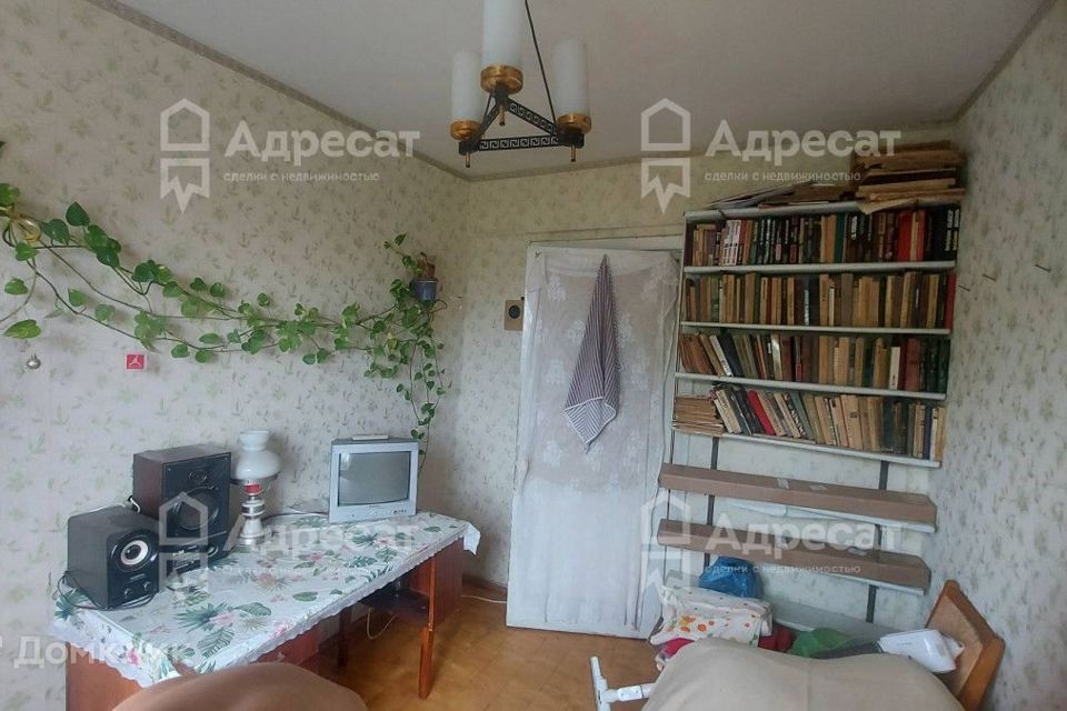 Продаётся 3-комнатная квартира, 48.4 м²