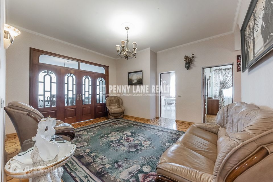 Продаётся 3-комнатная квартира, 156.4 м²