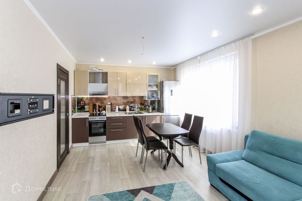 Продаётся 2-комнатная квартира, 62.7 м²