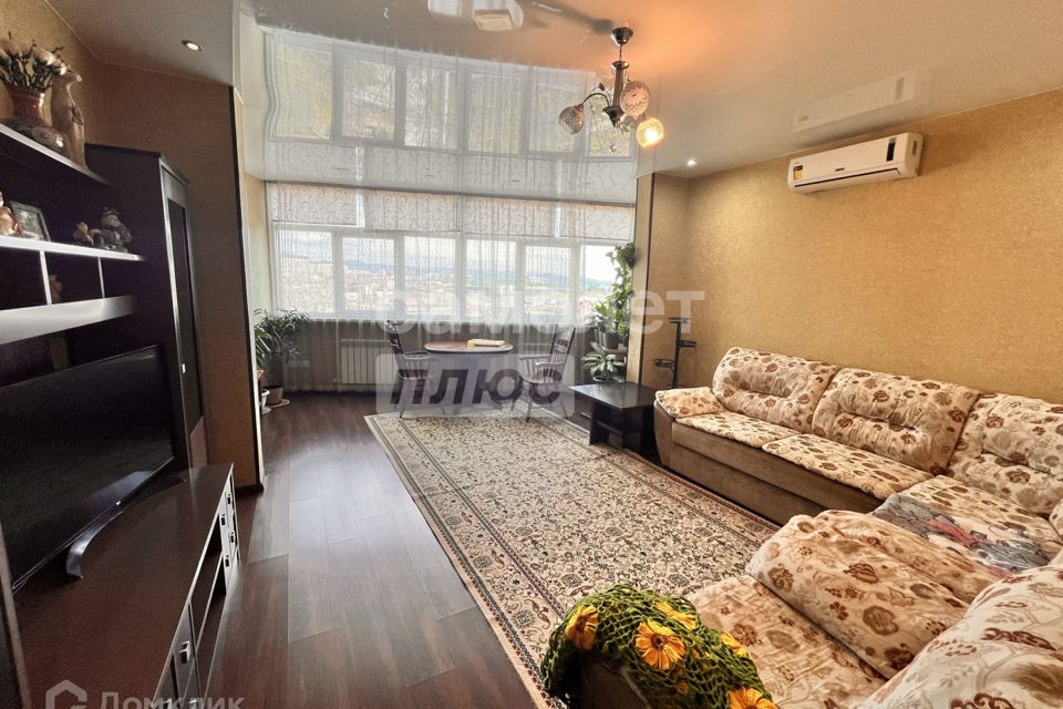 Продаётся 3-комнатная квартира, 100 м²
