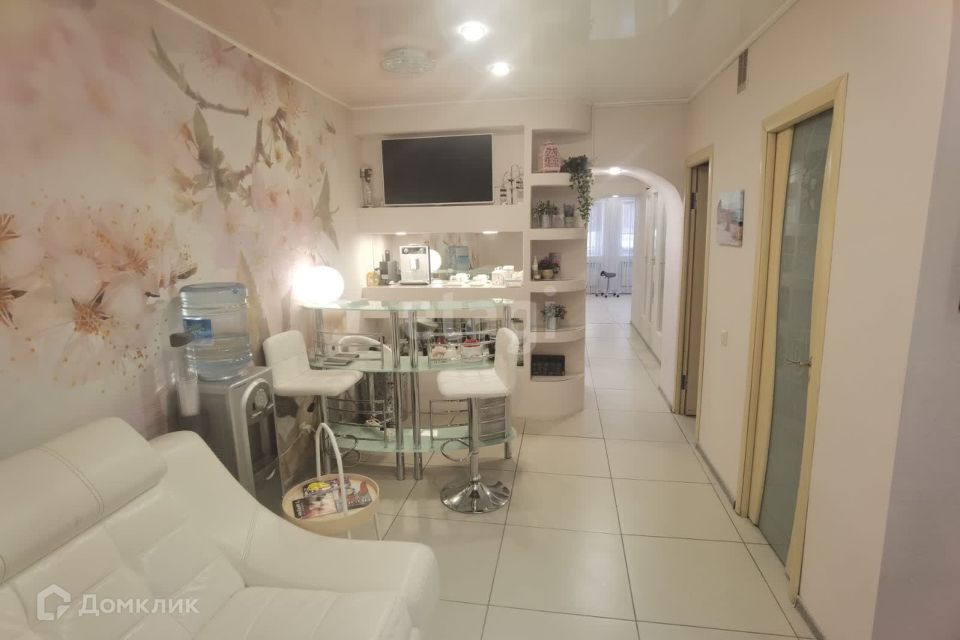 Продаётся 2-комнатная квартира, 66.2 м²