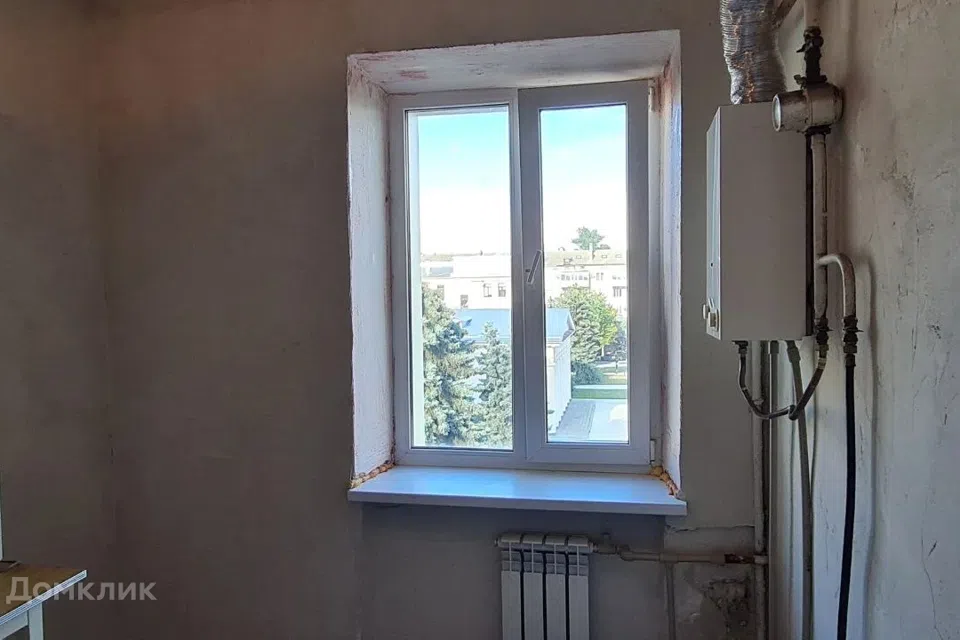 Продаётся 4-комнатная квартира, 64 м²
