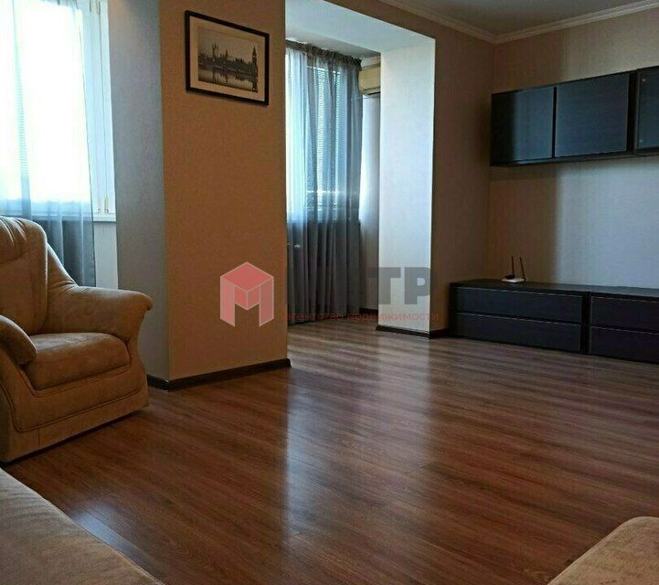 Продаётся 2-комнатная квартира, 69.5 м²