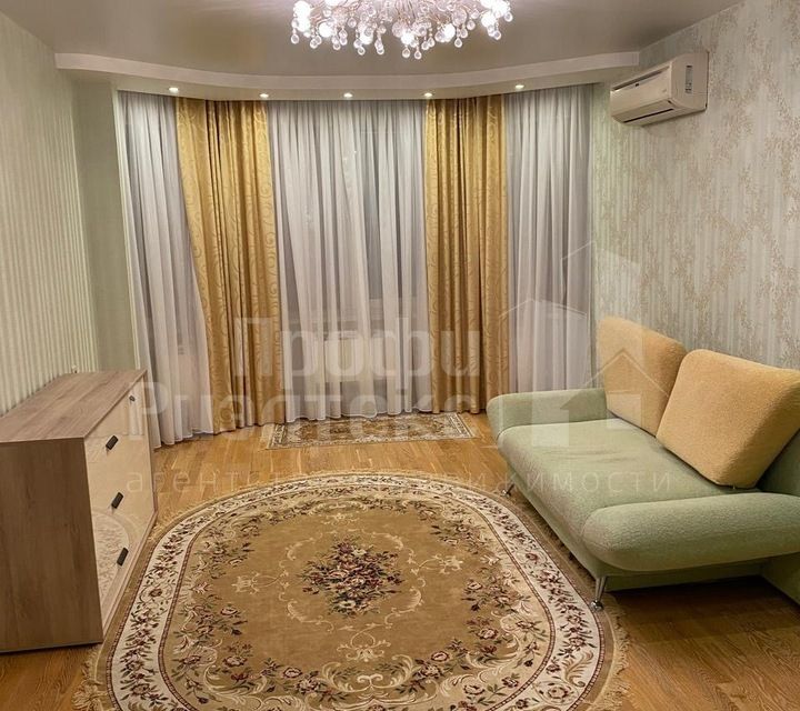 Сдаётся 1-комнатная квартира, 52.1 м²