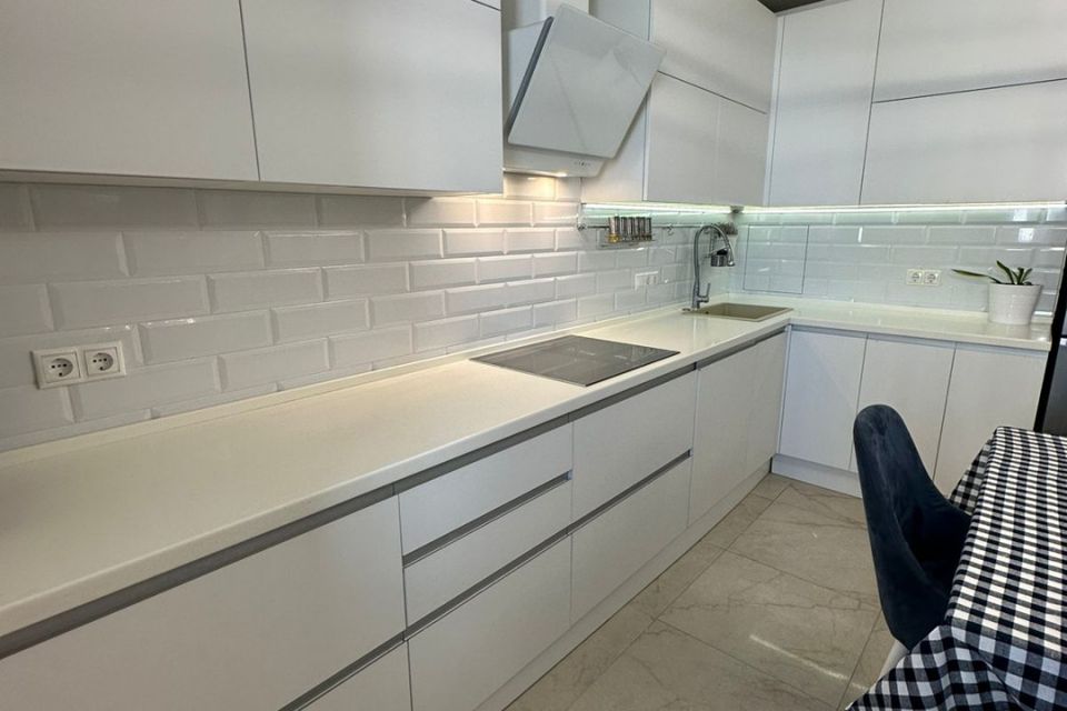 Продаётся 4-комнатная квартира, 96.2 м²