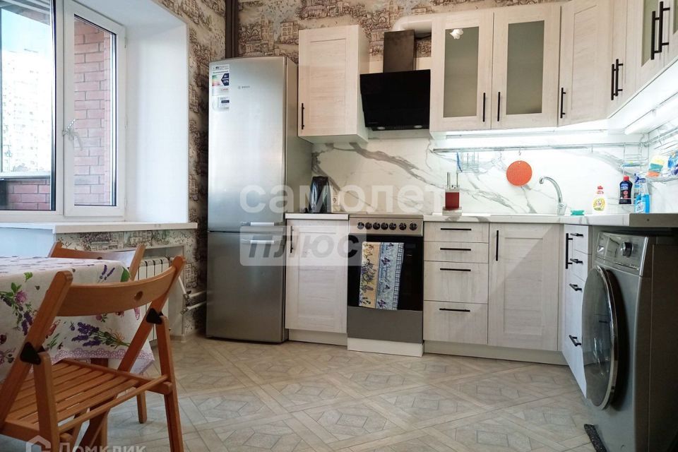 Сдаётся 2-комнатная квартира, 68 м²
