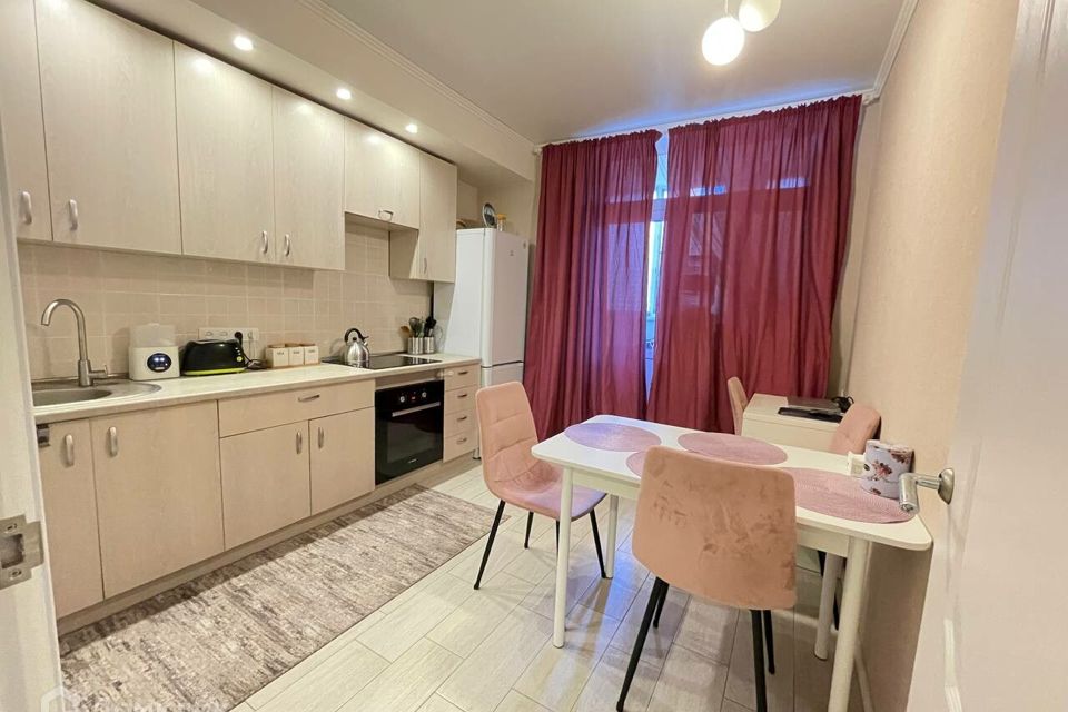 Продаётся 1-комнатная квартира, 37.9 м²