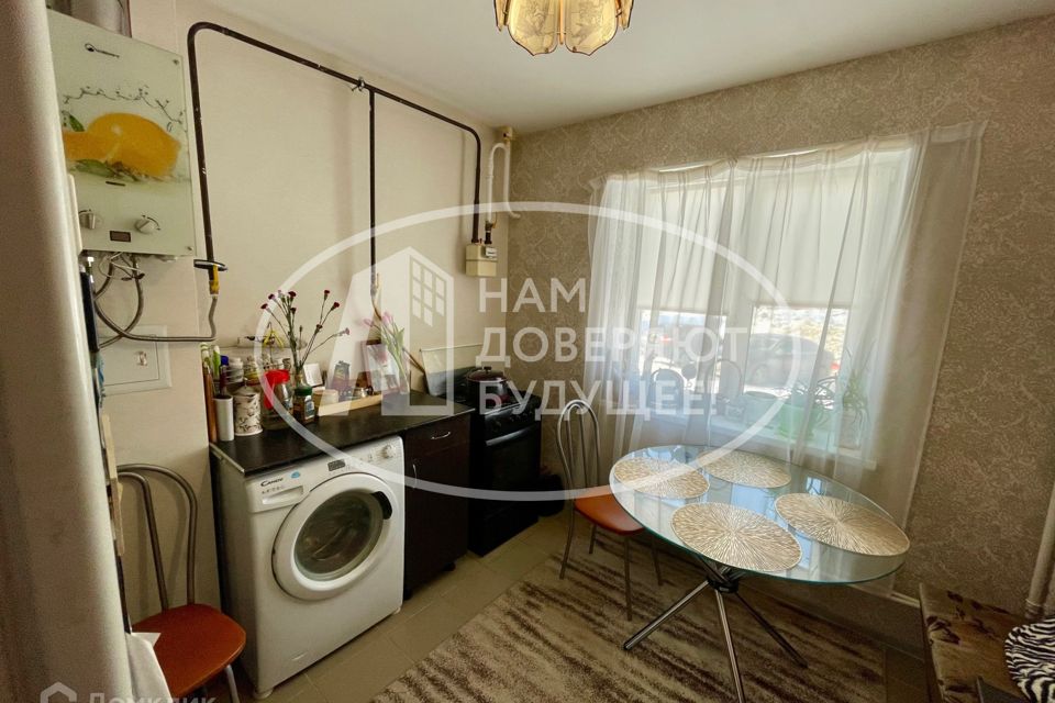 Продаётся 4-комнатная квартира, 77.8 м²