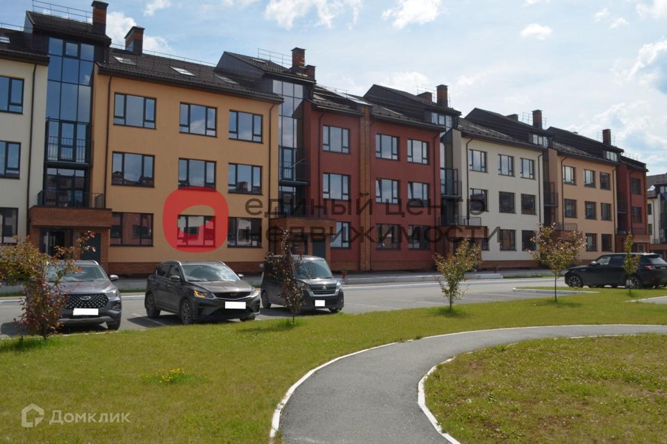 Продаётся 2-комнатная квартира, 100.5 м²