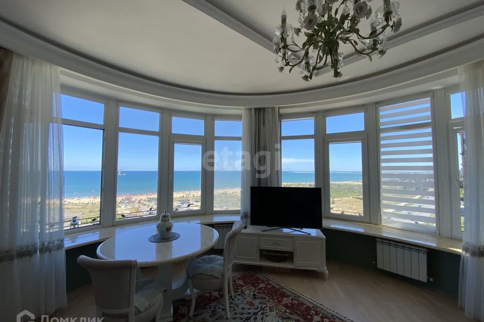 Продаётся 3-комнатная квартира, 100 м²