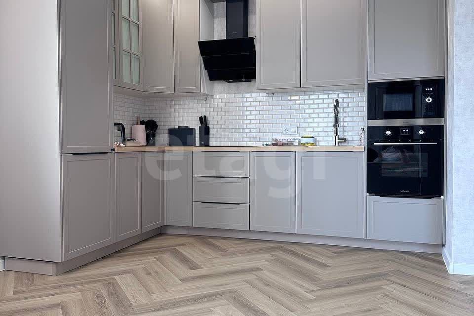 Продаётся 1-комнатная квартира, 50.2 м²