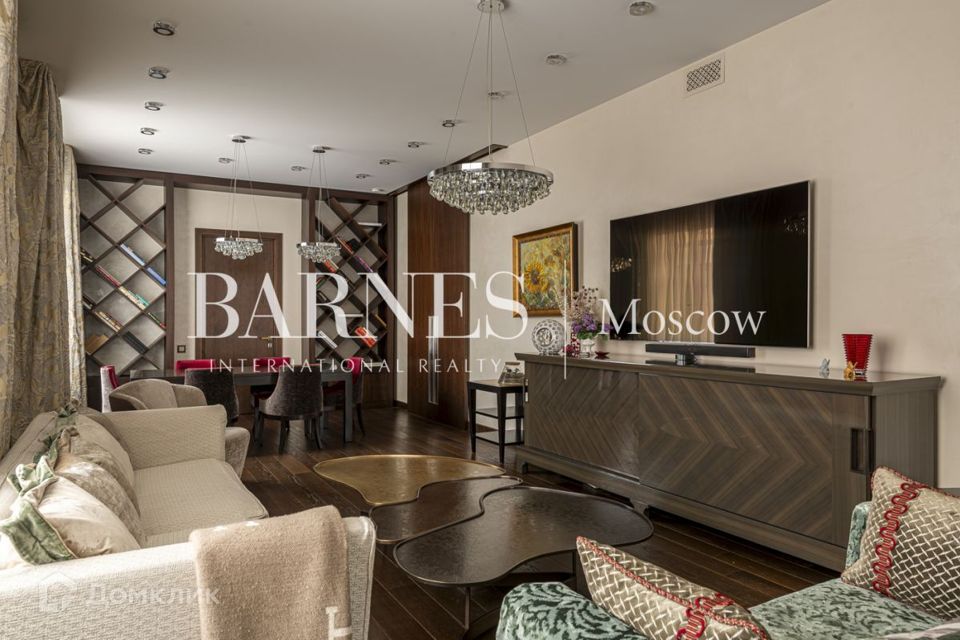 Продаётся 3-комнатная квартира, 102 м²