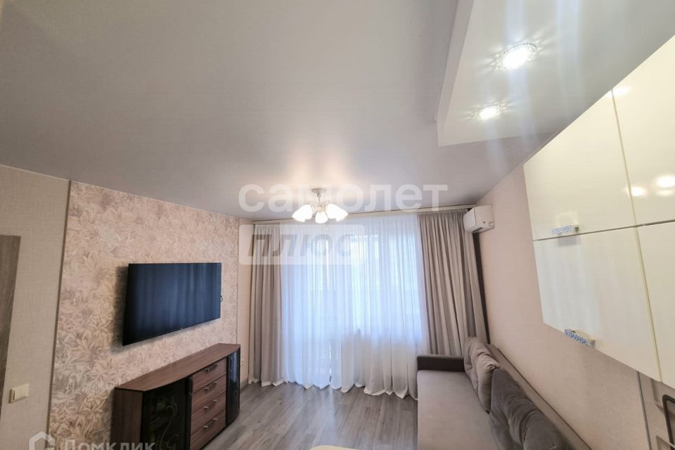 Продаётся 1-комнатная квартира, 47 м²