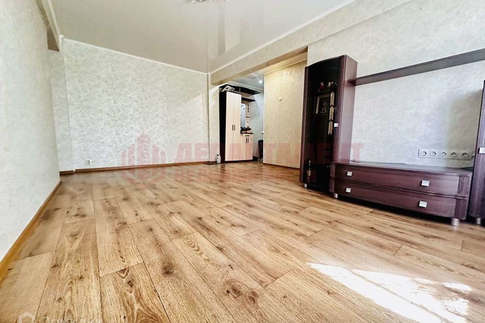 Продаётся 3-комнатная квартира, 57.7 м²
