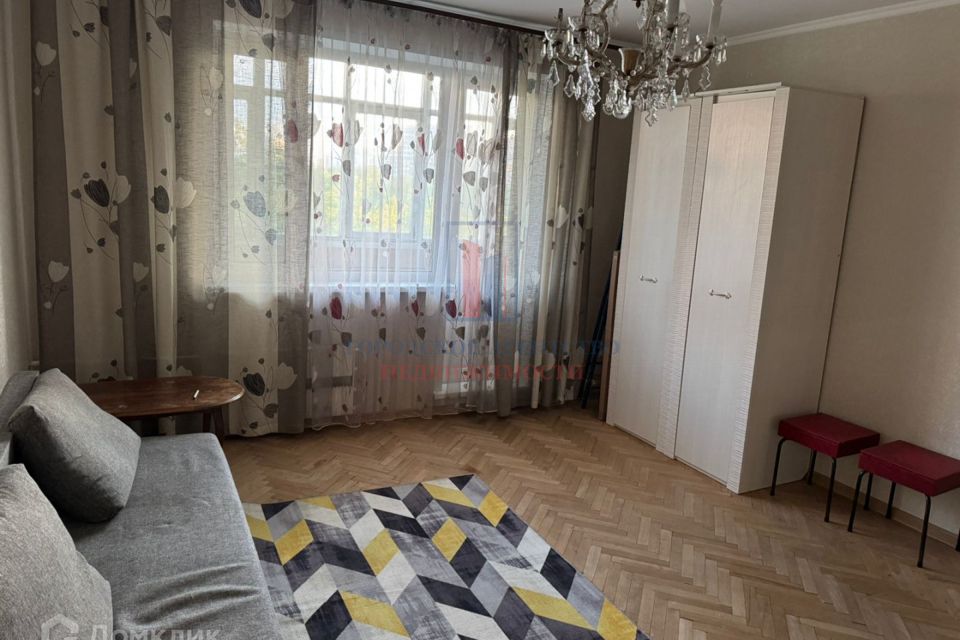 Продаётся 1-комнатная квартира, 39 м²