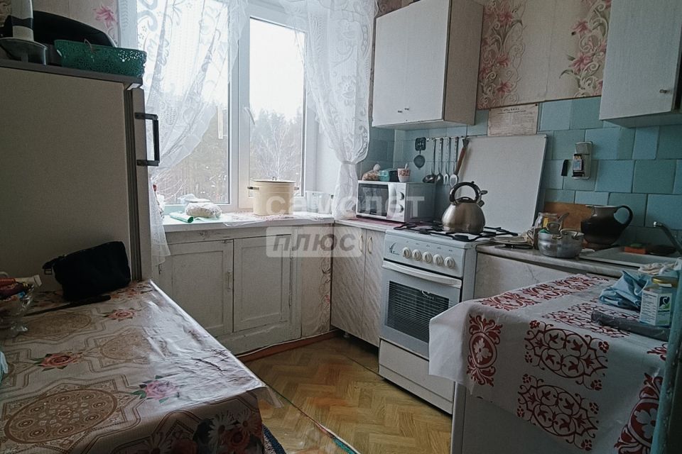 Продаётся 3-комнатная квартира, 51.3 м²