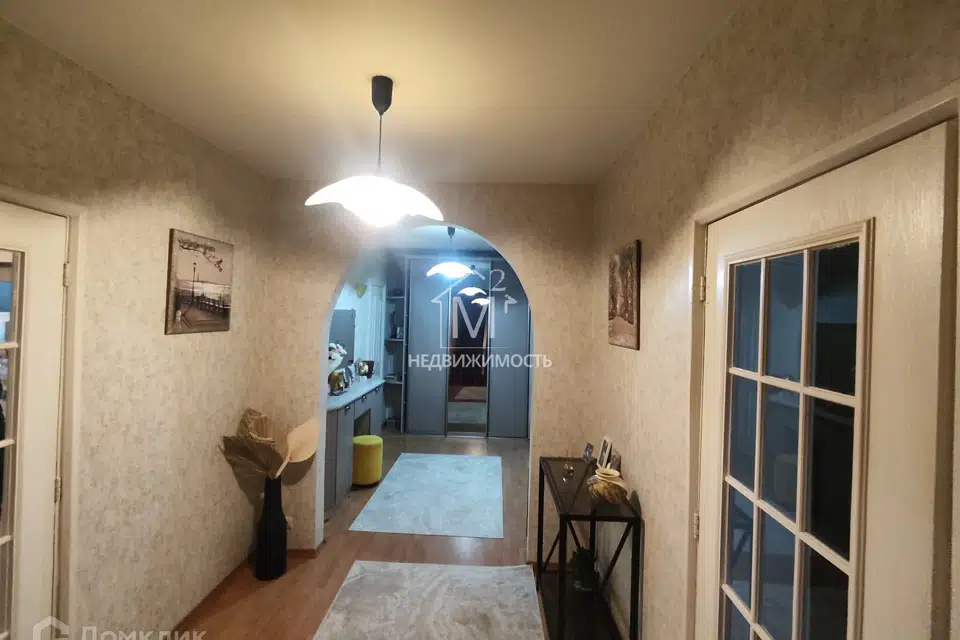 Продаётся 2-этажный дом, 313 м²
