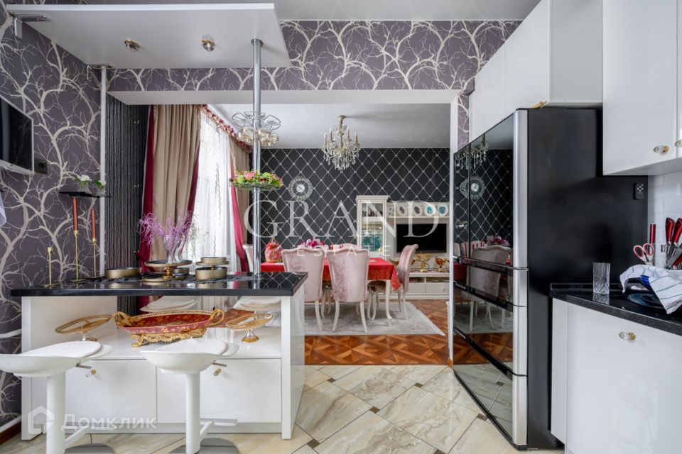 Продаётся 3-комнатная квартира, 96 м²