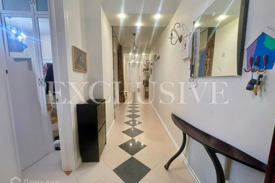 Продаётся 3-комнатная квартира, 92 м²