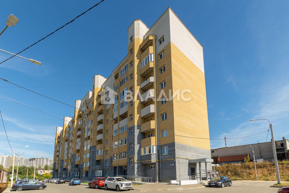 Продаётся 2-комнатная квартира, 57.5 м²