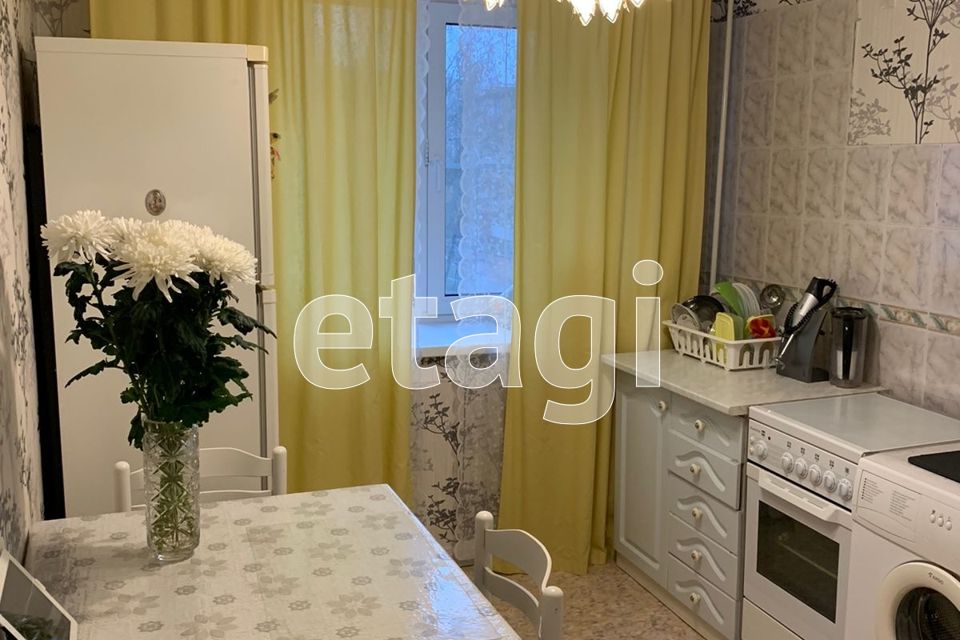 Продаётся 3-комнатная квартира, 60 м²