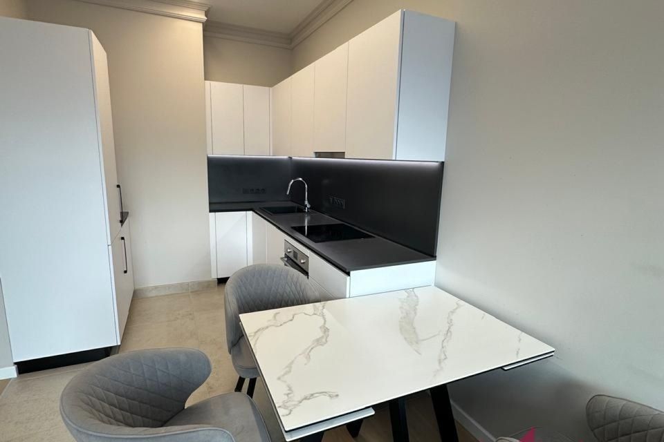Сдаётся 2-комнатная квартира, 65 м²