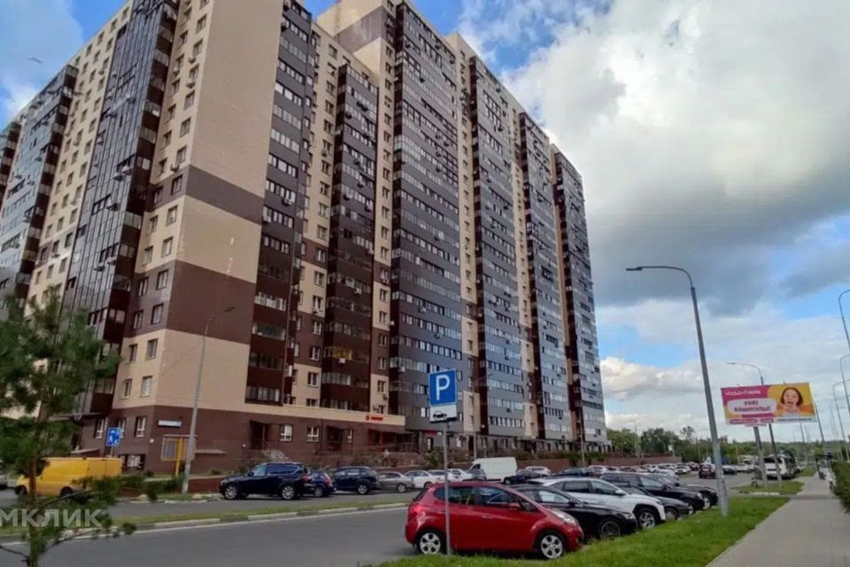 Продаётся 1-комнатная квартира, 42.3 м²