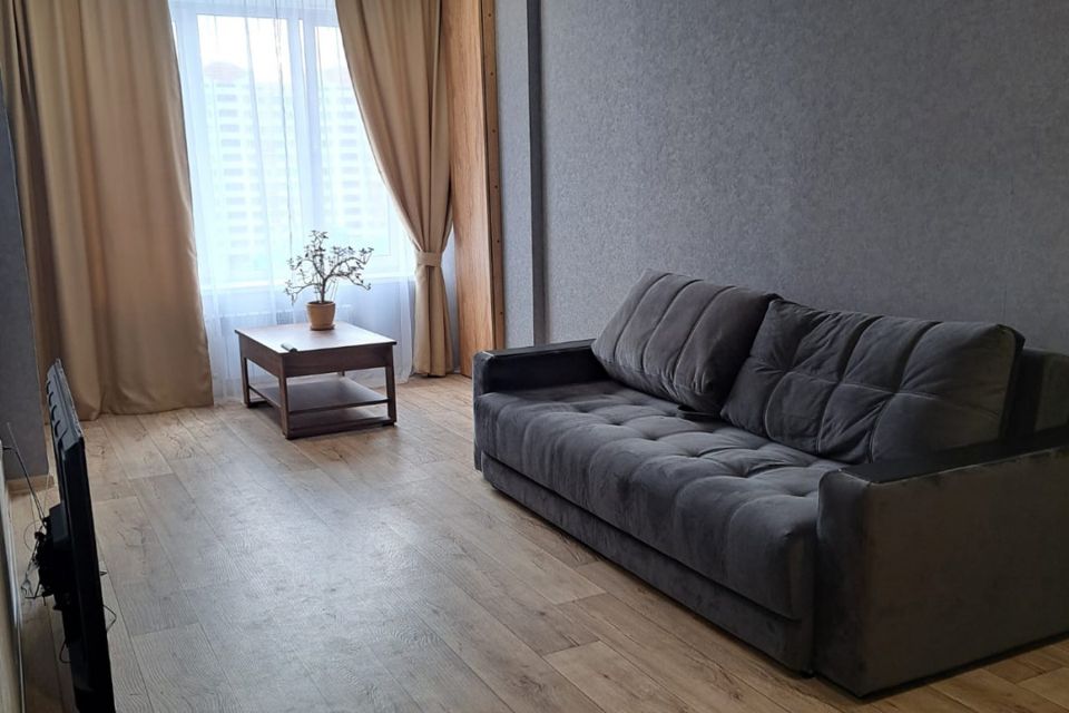 Продаётся 1-комнатная квартира, 43 м²