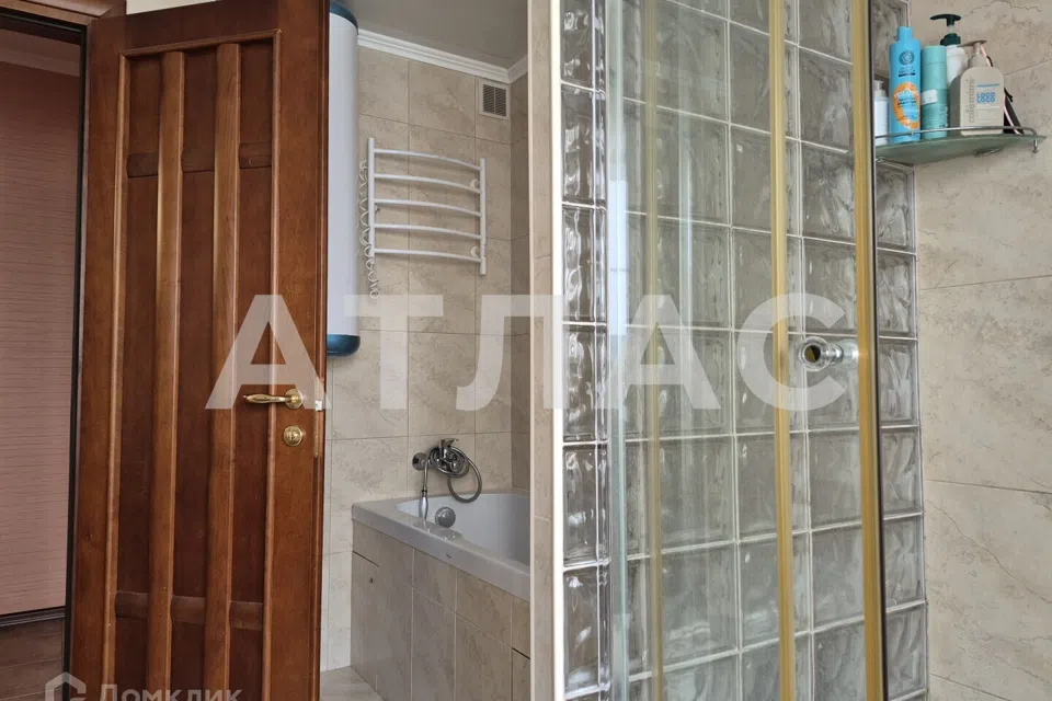 Продаётся 4-комнатная квартира, 108 м²