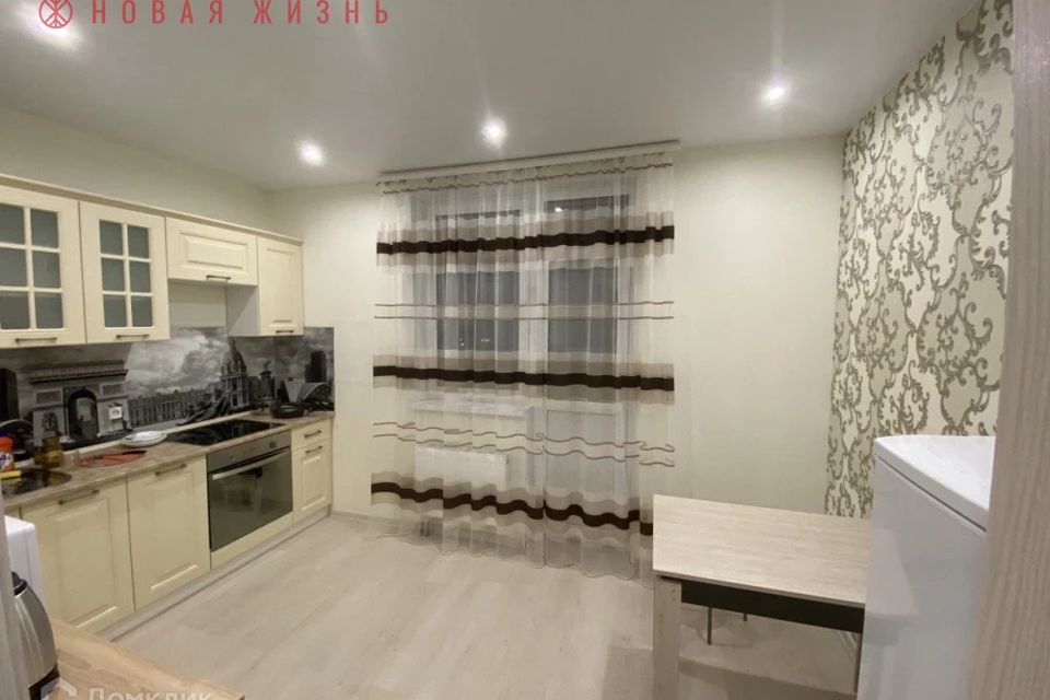 Продаётся 1-комнатная квартира, 43.3 м²