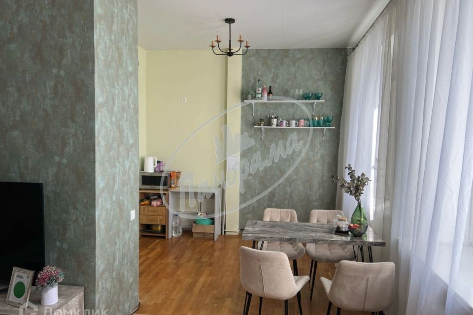 Продаётся 4-комнатная квартира, 113 м²