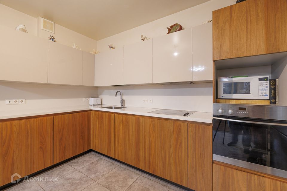 Продаётся 4-комнатная квартира, 90 м²