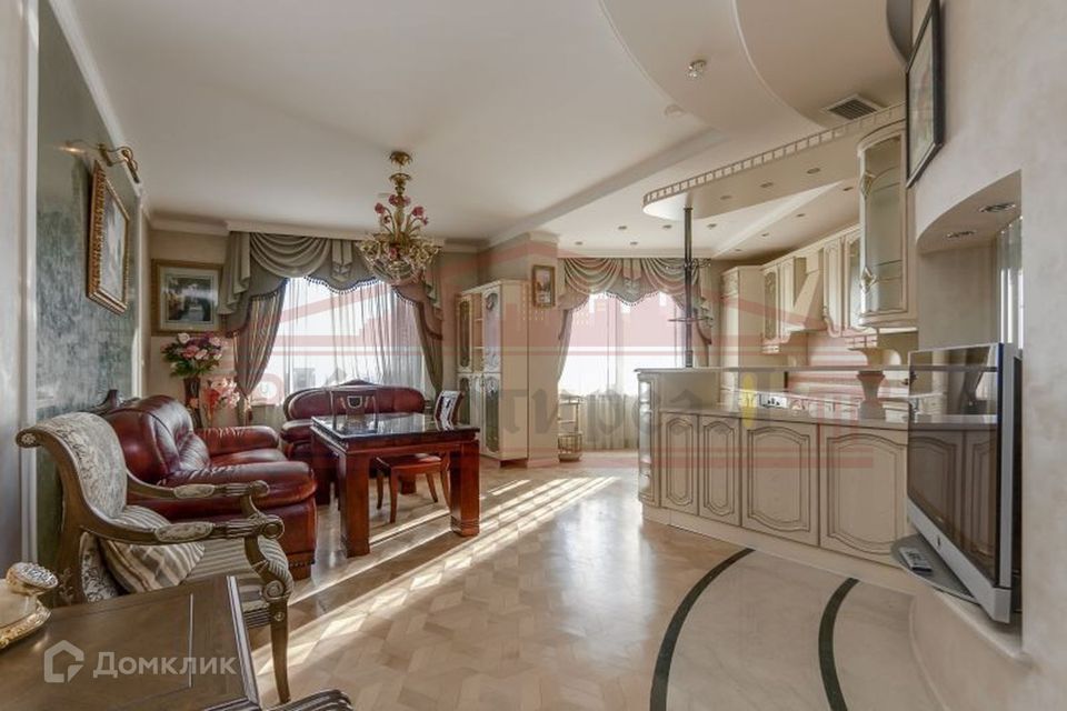 Сдаётся 3-комнатная квартира, 144 м²