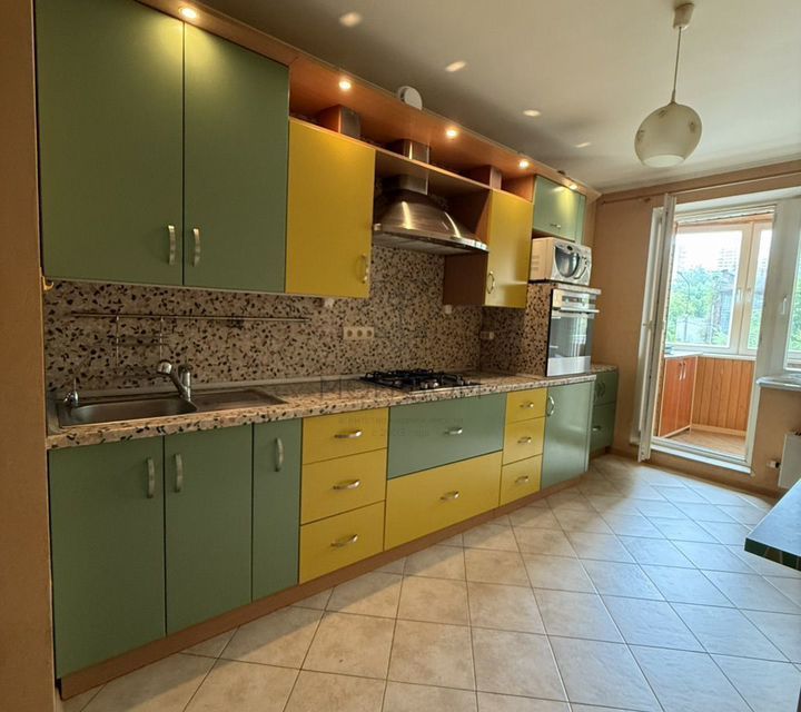 Сдаётся 3-комнатная квартира, 90 м²